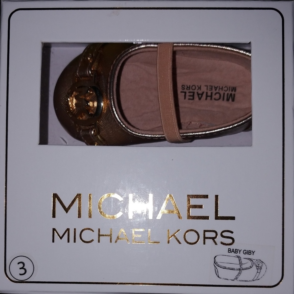 Infant girl crib shoe